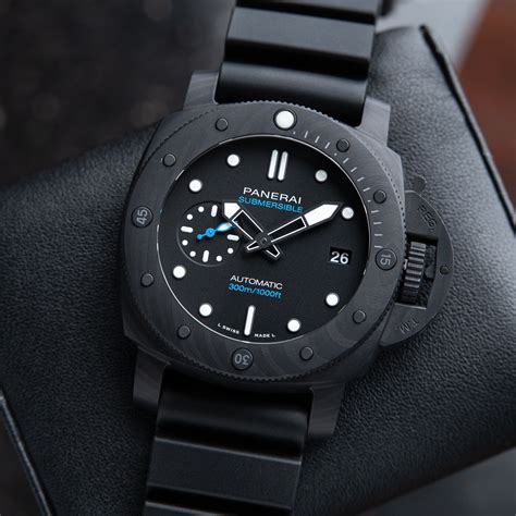 panerai luminor submersible carbotech replica|panerai submersible 42mm.